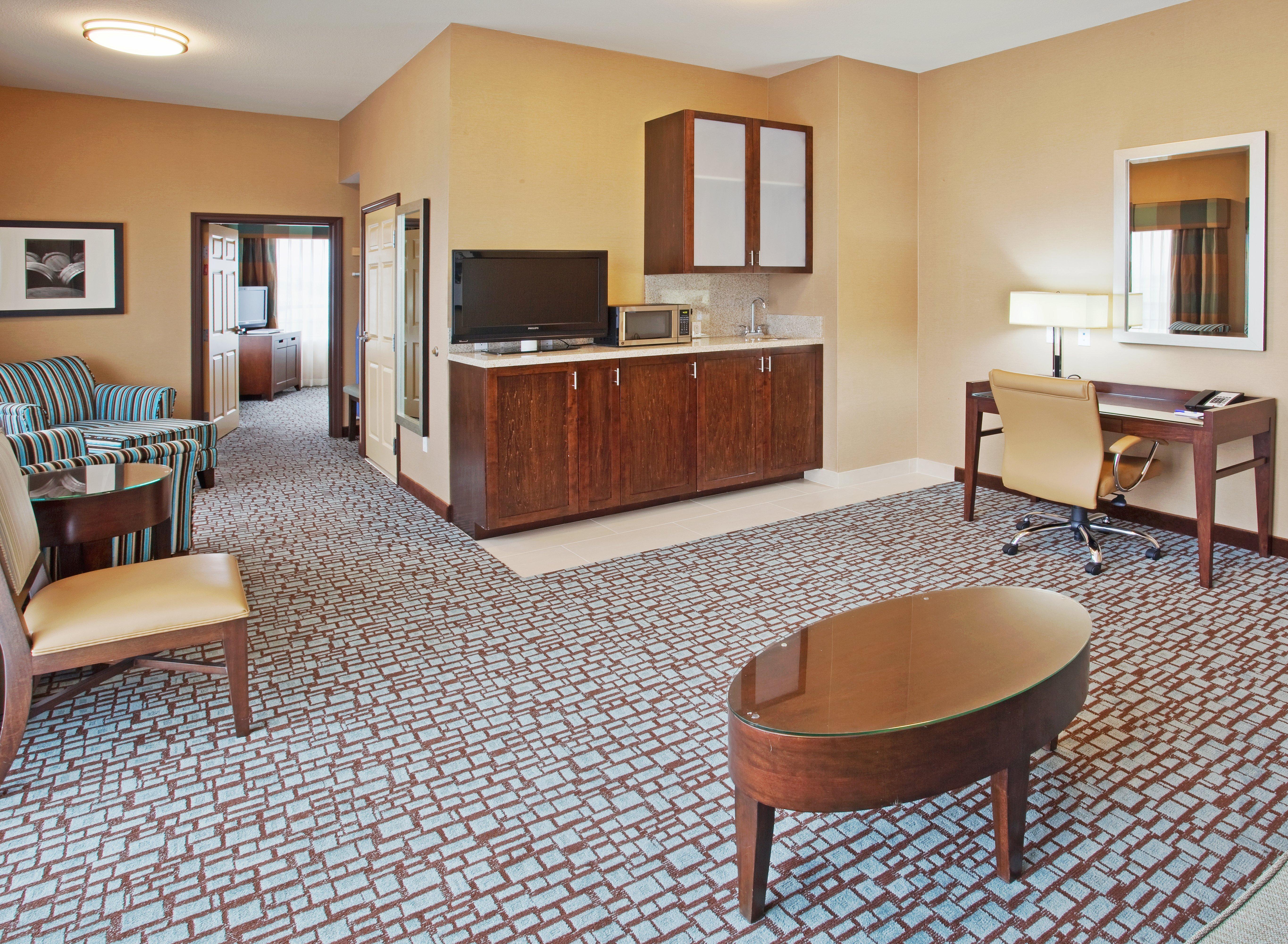 Express & By Ihg Salinas