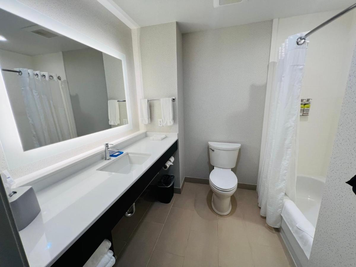 Hotel Express & By Ihg