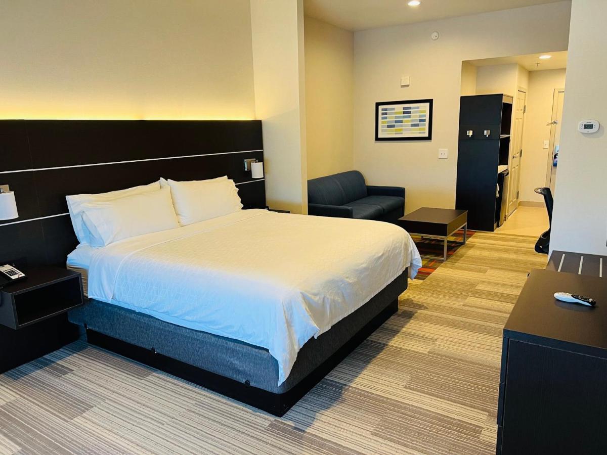Express & By Ihg Hotel Salinas