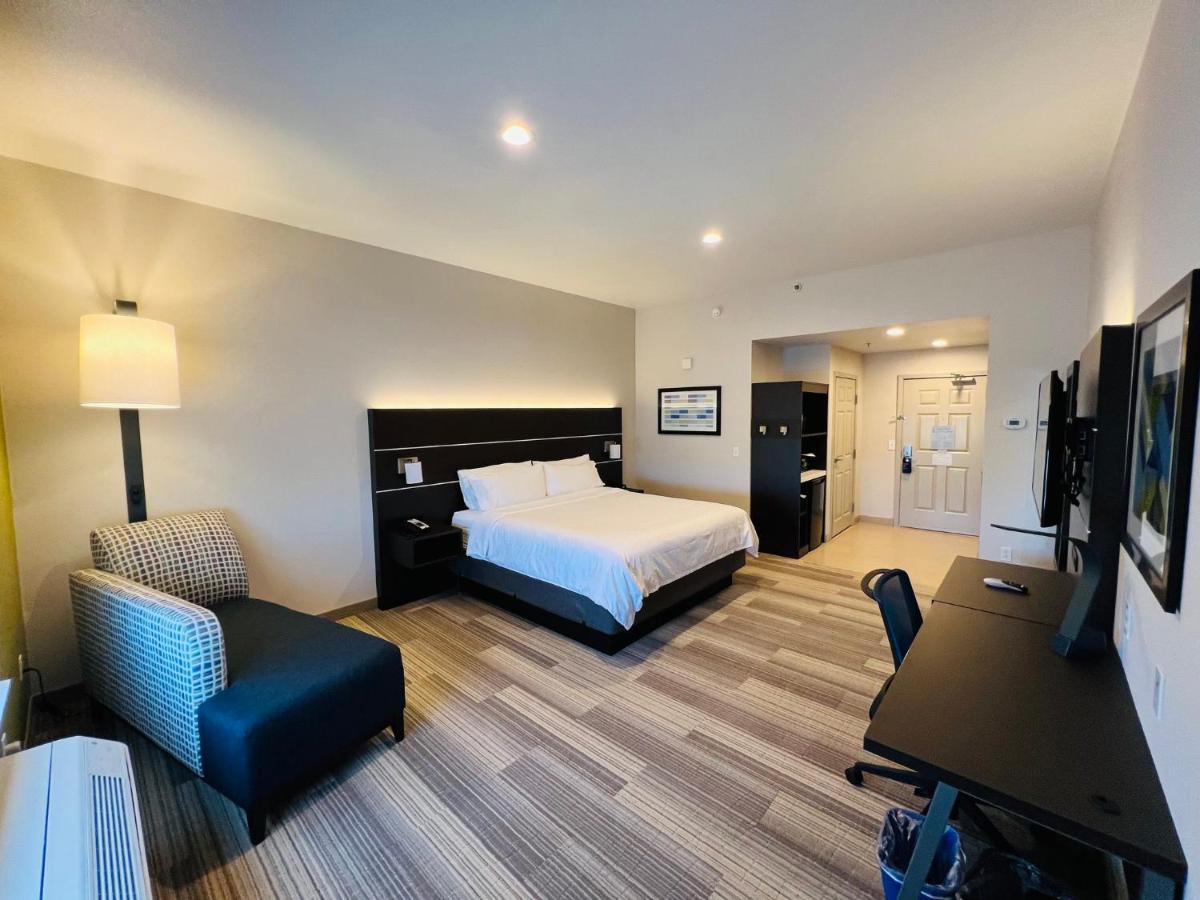 Hotel Express & By Ihg 3*