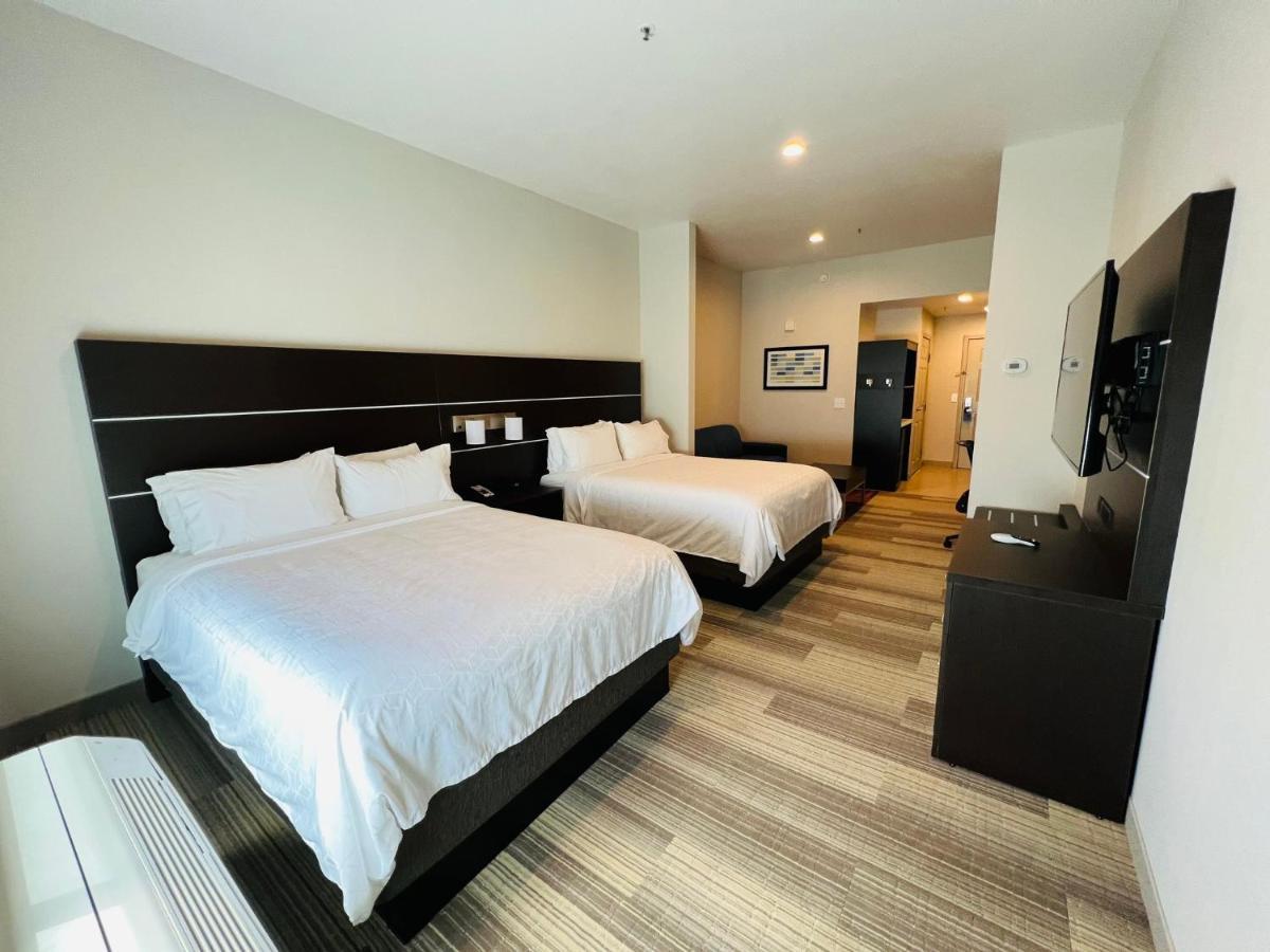 Express & By Ihg Hotel 3*