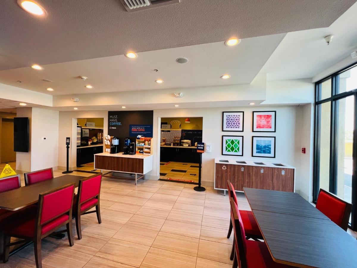 Express & By Ihg Hotel Salinas