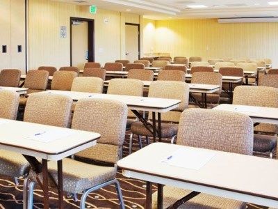 Hotel Express & By Ihg 3*