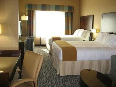 Express & By Ihg Salinas
